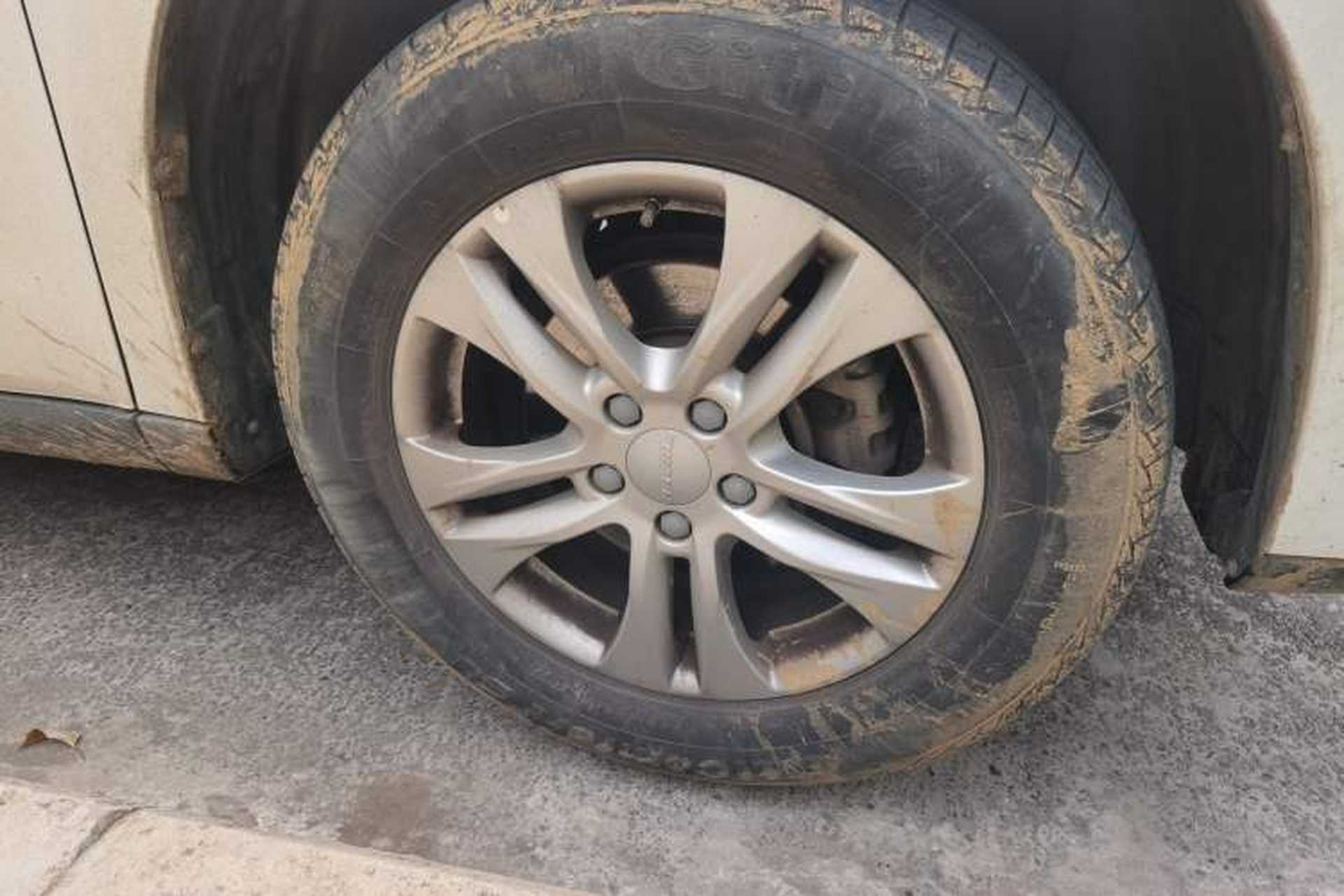Used Haval M6 2019 1.5T DCT Two-Wheel Drive Elite Version China V Standard Right Front Wheel Hub