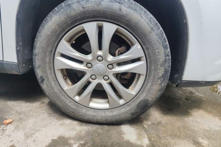 Used Haval M6 2019 1.5T DCT Two-Wheel Drive Elite Version China VI Standard Right Front Wheel Hub