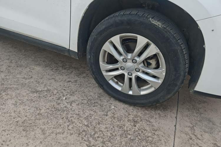 Used Haval M6 2019 1.5T DCT Two-Wheel Drive Value Edition China VI Standard Right Front Wheel Hub