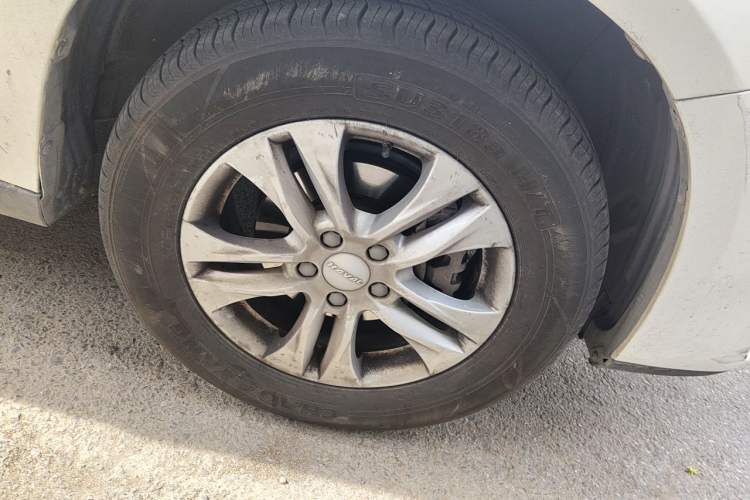 Used Haval M6 2019 1.5T DCT Two-Wheel Drive Elite Version China VI Standard Right Front Wheel Hub