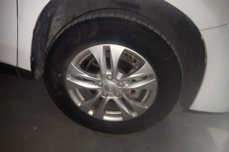 Used Haval M6 2019 1.5T DCT Two-Wheel Drive Value Edition China VI Standard Right Front Wheel Hub