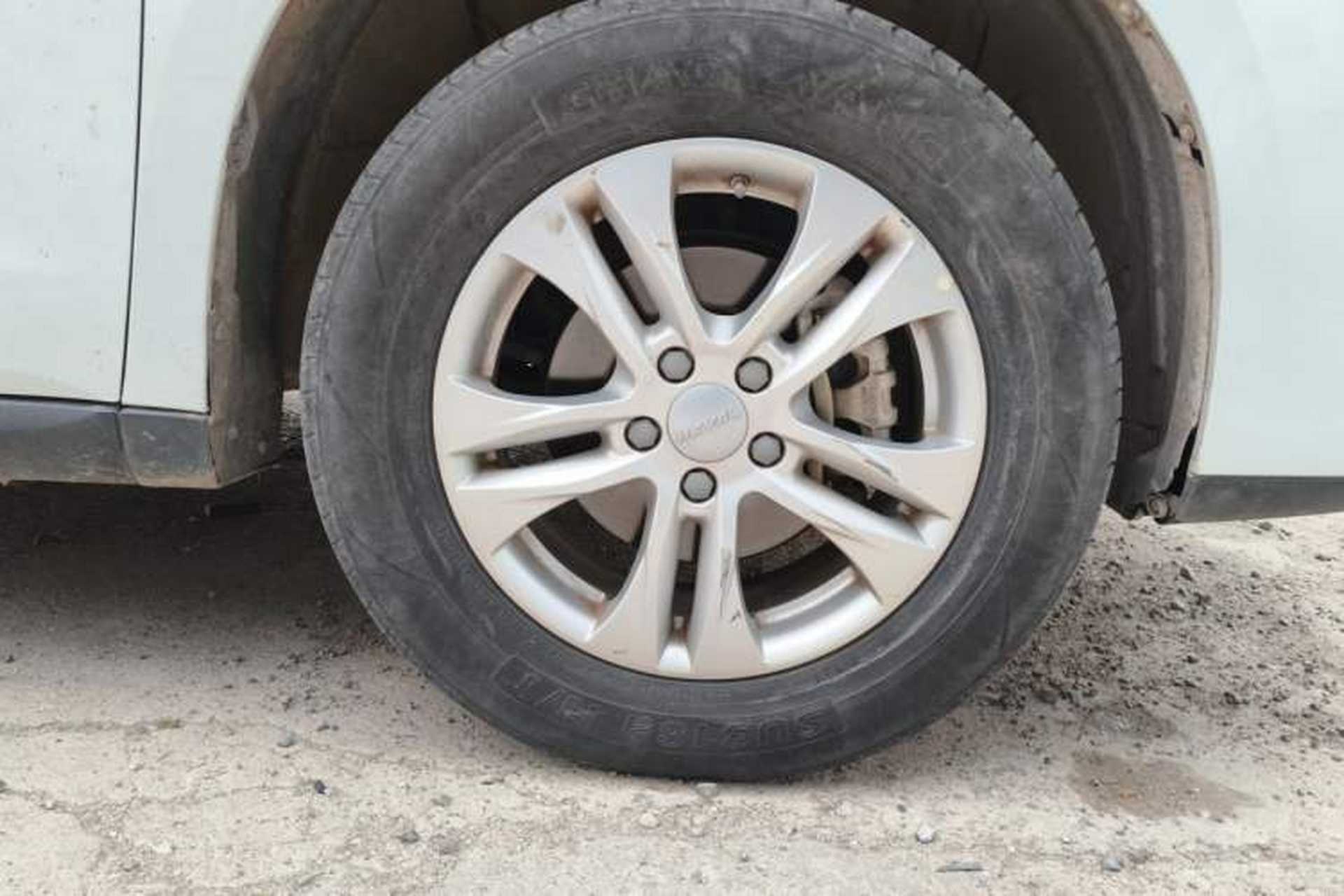 Used Haval M6 2019 1.5T DCT Two-Wheel Drive Elite Version China V Standard Right Front Wheel Hub