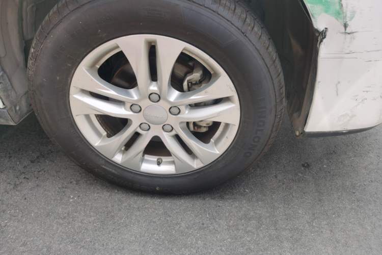 Used Haval M6 2019 1.5T DCT Two-Wheel Drive Elite Version China VI Standard Right Front Wheel Hub
