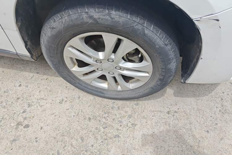 Used Haval M6 2019 1.5T DCT Two-Wheel Drive Value Edition China VI Standard Right Front Wheel Hub