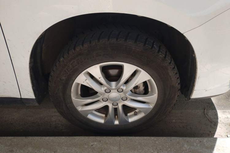 Used Haval M6 2019 1.5T Manual Two-Wheel Drive Urban Version China VI Standard Right Front Wheel Hub