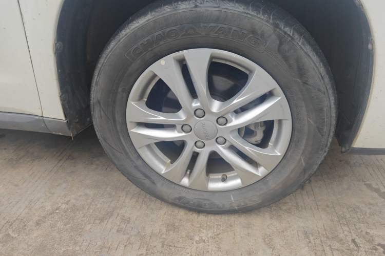 Used Haval M6 2019 1.5T DCT Two-Wheel Drive Elite Version China VI Standard Right Front Wheel Hub
