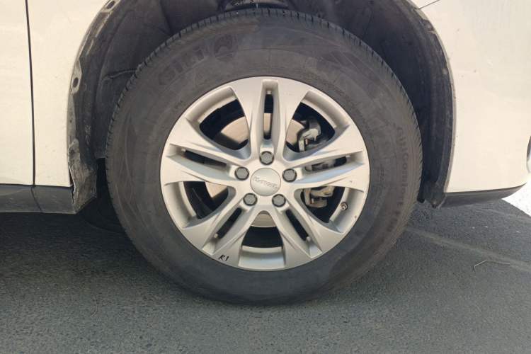 Used Haval M6 2019 1.5T DCT Two-Wheel Drive Urban Version China VI Standard Right Front Wheel Hub
