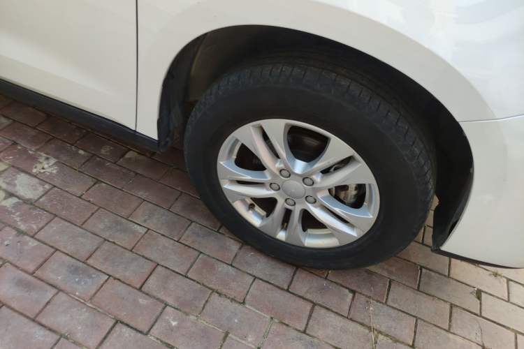 Used Haval M6 2019 1.5T DCT Two-Wheel Drive Elite Version China VI Standard Right Front Wheel Hub