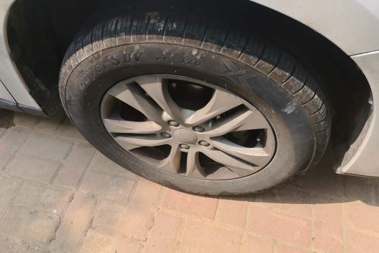 Used Haval M6 2019 1.5T DCT Two-Wheel Drive Value Edition China VI Standard Right Front Wheel Hub
