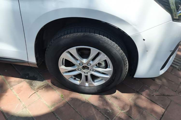 Used Haval M6 2019 1.5T Manual Two-Wheel Drive Urban Version China VI Standard Right Front Wheel Hub