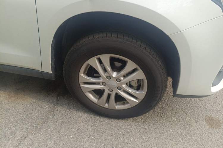 Used Haval M6 2019 1.5T Manual Two-Wheel Drive Urban Version China VI Standard Right Front Wheel Hub