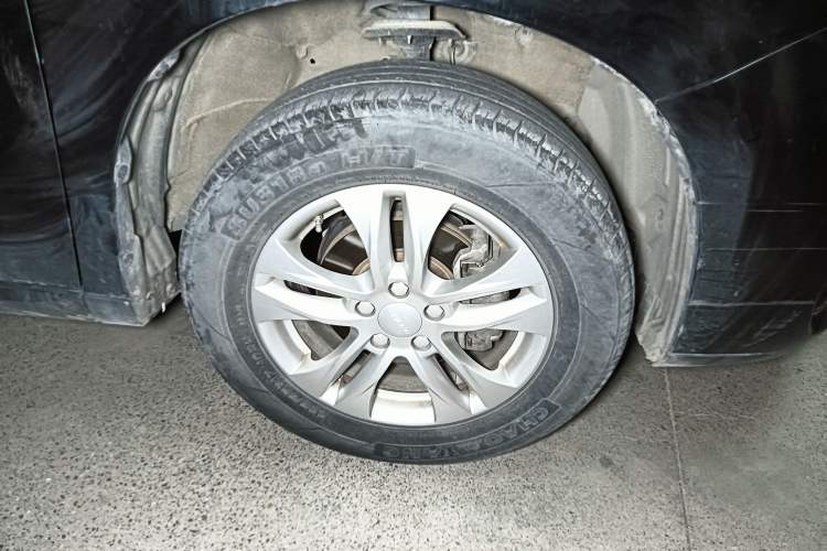 Used Haval M6 2019 1.5T DCT Two-Wheel Drive Value Edition China VI Standard Right Front Wheel Hub