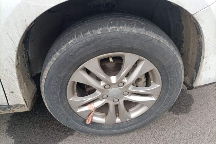 Used Haval M6 2019 1.5T DCT Two-Wheel Drive Value Edition China VI Standard Right Front Wheel Hub