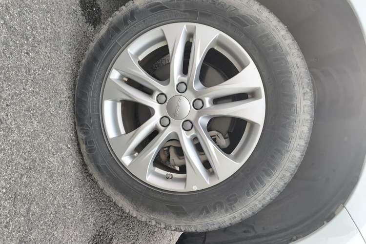 Used Haval M6 2019 1.5T Manual Two-Wheel Drive Urban Version China VI Standard Right Front Wheel Hub