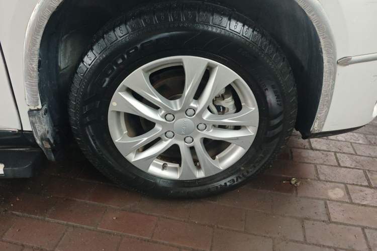 Used Haval M6 2019 1.5T DCT Two-Wheel Drive Elite Version China VI Standard Right Front Wheel Hub