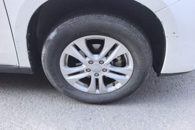 Used Haval M6 2019 1.5T DCT Two-Wheel Drive Value Edition China VI Standard Right Front Wheel Hub