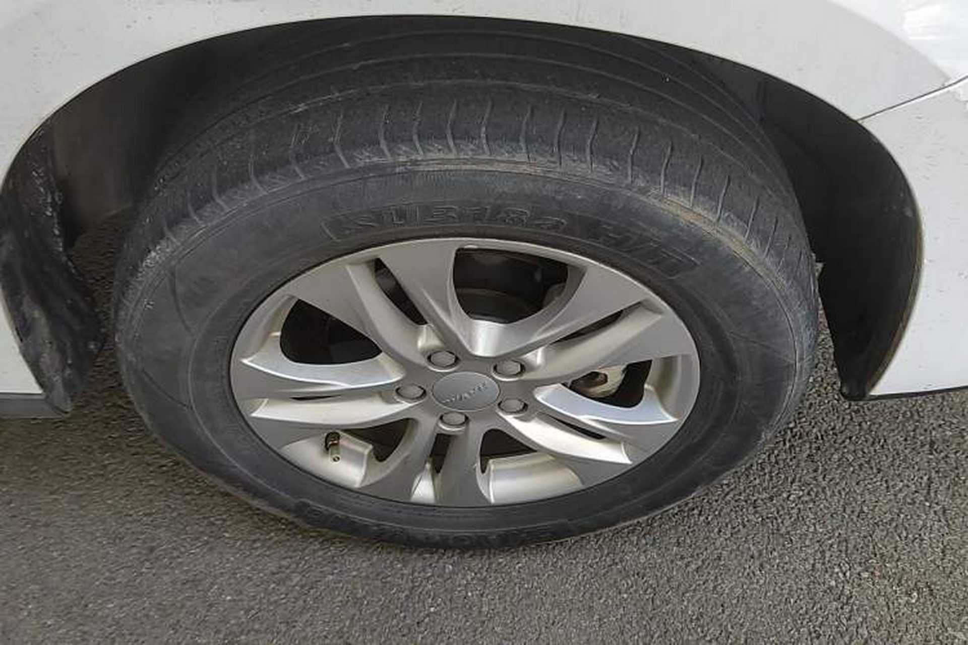 Used Haval M6 2019 1.5T DCT Two-Wheel Drive Value Edition China VI Standard Right Front Wheel Hub