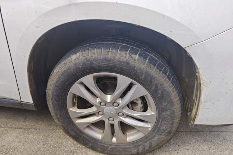 Used Haval M6 2019 1.5T Manual Two-Wheel Drive Urban Version China VI Standard Right Front Wheel Hub