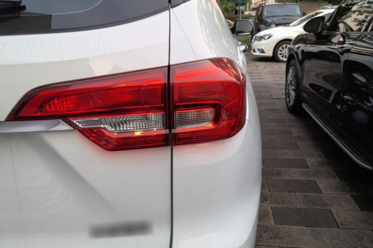Used Haval M6 2019 1.5T DCT Two-Wheel Drive Value Edition China VI Standard Right Rear Taillight