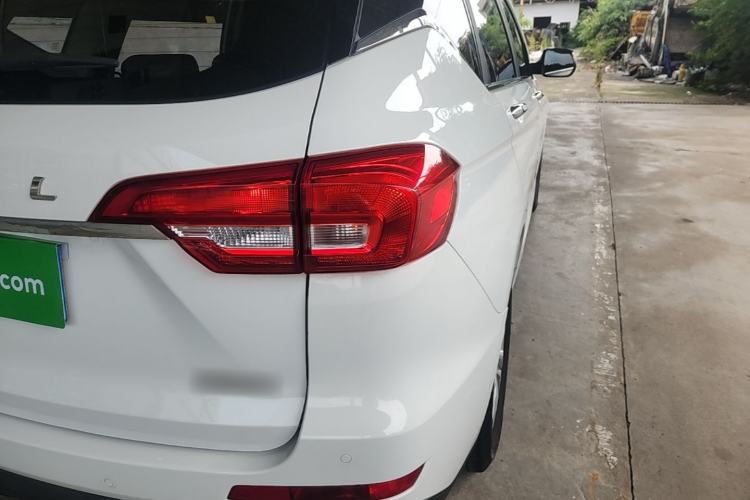 Used Haval M6 2019 1.5T DCT Two-Wheel Drive Elite Version China V Standard Right Rear Taillight