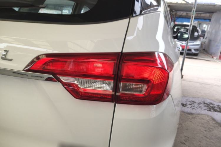 Used Haval M6 2019 1.5T DCT Two-Wheel Drive Elite Version China VI Standard Right Rear Taillight