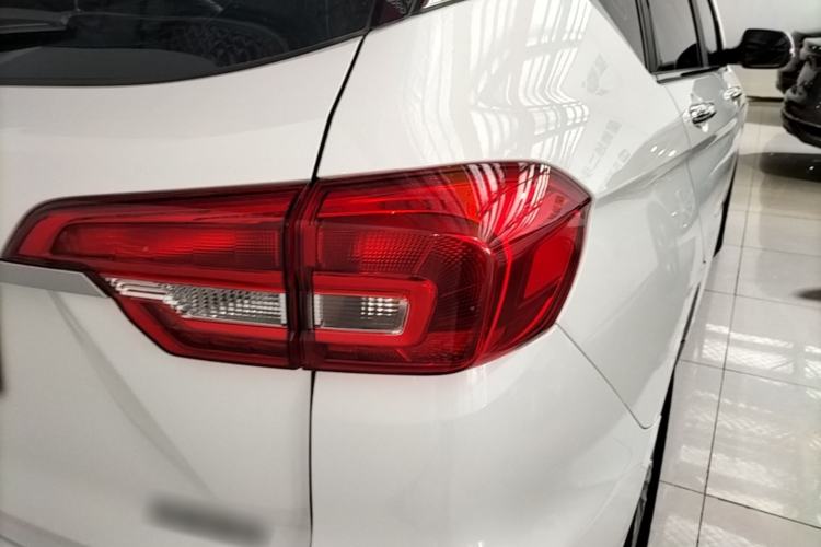 Used Haval M6 2019 1.5T DCT Two-Wheel Drive Value Edition China VI Standard Right Rear Taillight