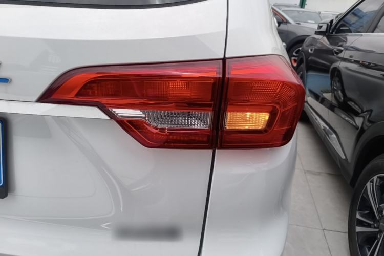 Used Haval M6 2019 1.5T DCT Two-Wheel Drive Elite Version China VI Standard Right Rear Taillight
