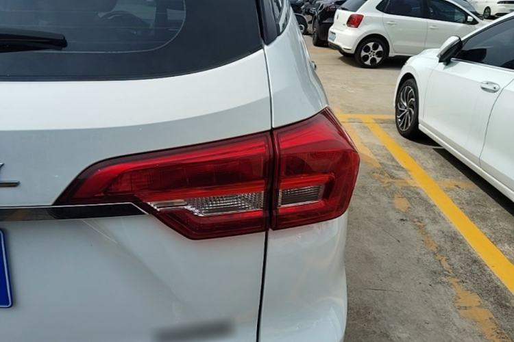 Used Haval M6 2019 1.5T Manual Two-Wheel Drive Elite Version China VI Standard Right Rear Taillight