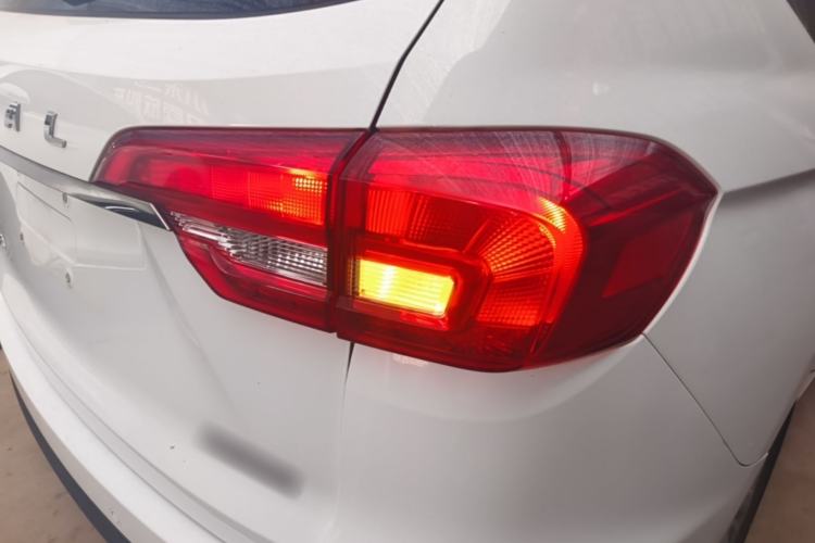 Used Haval M6 2019 1.5T Manual Two-Wheel Drive Elite Version China VI Standard Right Rear Taillight