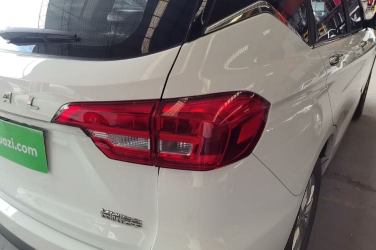 Used Haval M6 2019 1.5T DCT Two-Wheel Drive Urban Version China VI Standard Right Rear Taillight