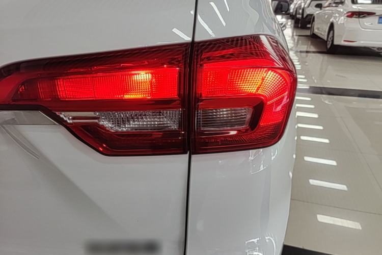 Used Haval M6 2019 1.5T DCT Two-Wheel Drive Value Edition China VI Standard Right Rear Taillight