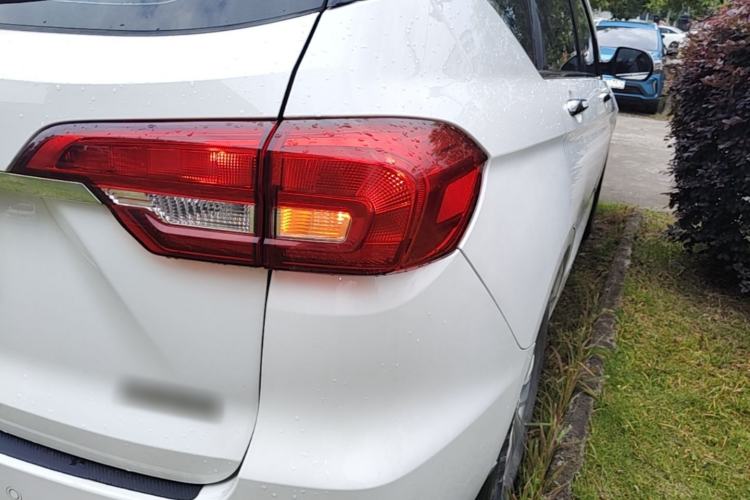 Used Haval M6 2019 1.5T DCT Two-Wheel Drive Value Edition China VI Standard Right Rear Taillight