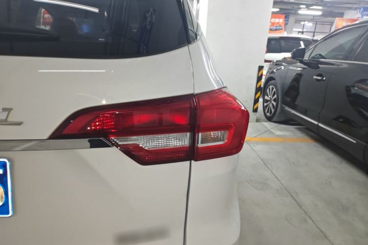 Used Haval M6 2019 1.5T DCT Two-Wheel Drive Value Edition China VI Standard Right Rear Taillight