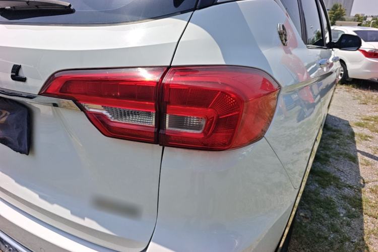 Used Haval M6 2019 1.5T DCT Two-Wheel Drive Elite Version China VI Standard Right Rear Taillight