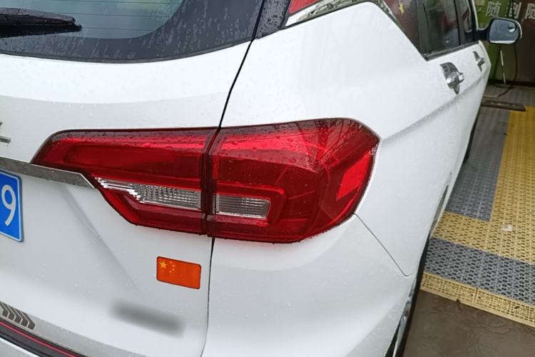 Used Haval M6 2019 1.5T DCT Two-Wheel Drive Elite Version China VI Standard Right Rear Taillight