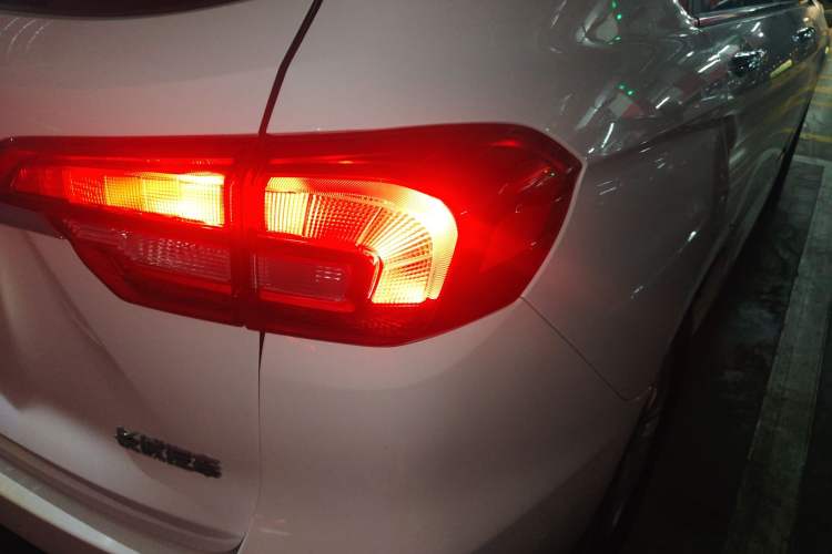 Used Haval M6 2019 1.5T Manual Two-Wheel Drive Urban Version China VI Standard Right Rear Taillight