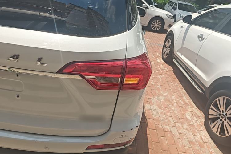 Used Haval M6 2019 1.5T DCT Two-Wheel Drive Value Edition China VI Standard Right Rear Taillight