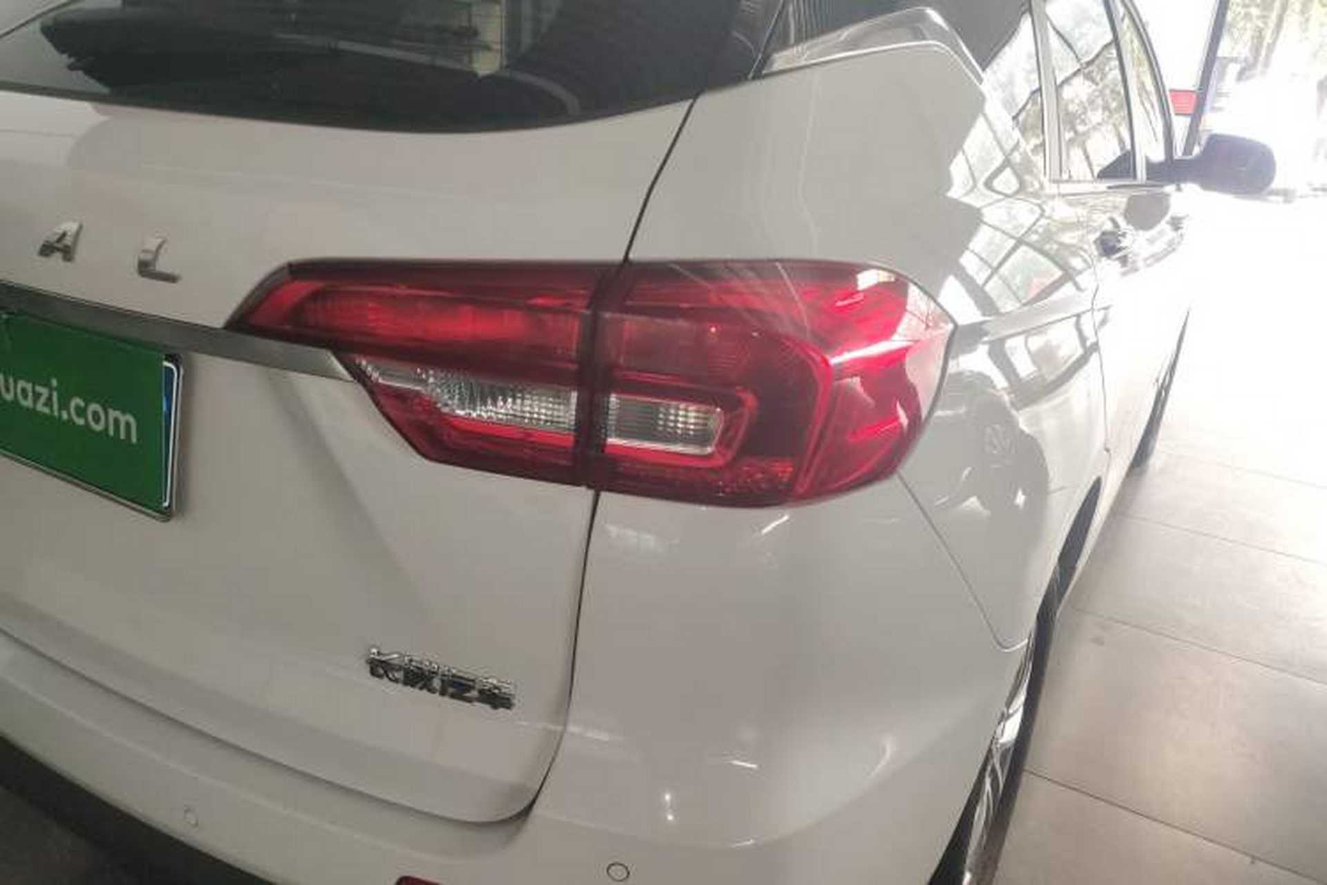 Used Haval M6 2019 1.5T DCT Two-Wheel Drive Value Edition China VI Standard Right Rear Taillight