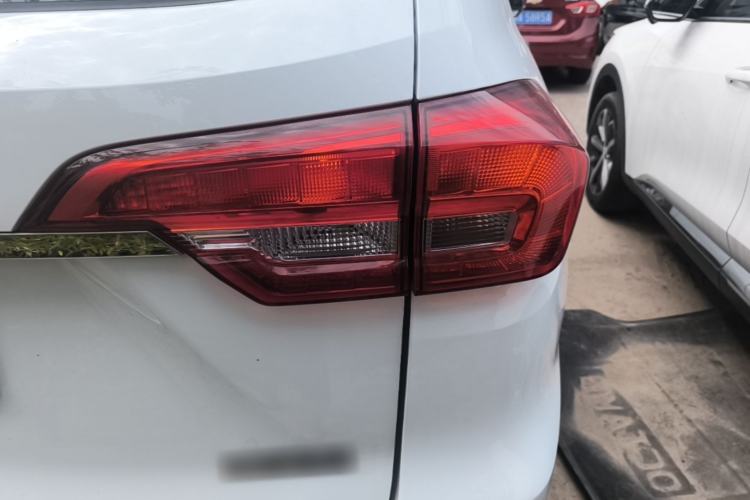 Used Haval M6 2019 1.5T DCT Two-Wheel Drive Value Edition China VI Standard Right Rear Taillight
