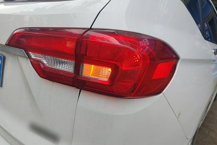 Used Haval M6 2019 1.5T DCT Two-Wheel Drive Value Edition China VI Standard Right Rear Taillight