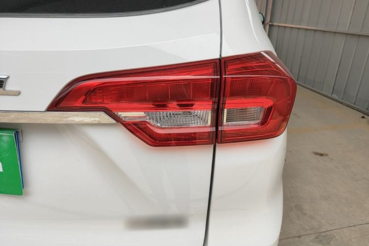 Used Haval M6 2019 1.5T DCT Two-Wheel Drive Elite Version China VI Standard Right Rear Taillight