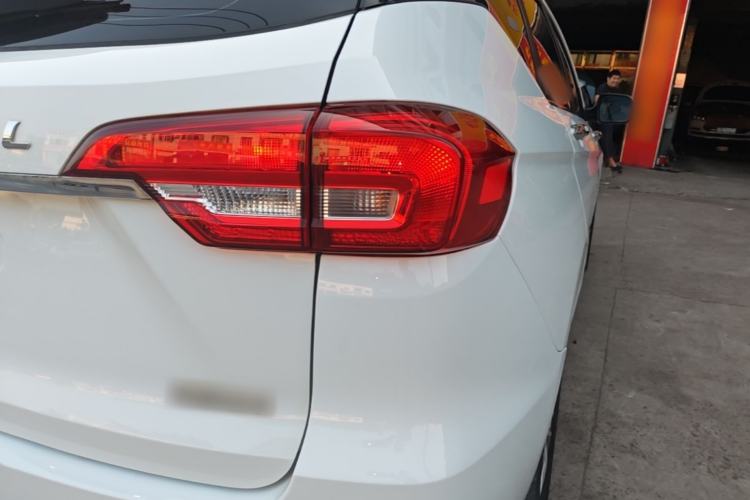 Used Haval M6 2019 1.5T DCT Two-Wheel Drive Elite Version China VI Standard Right Rear Taillight