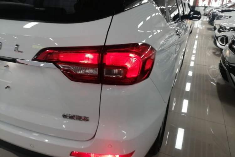 Used Haval M6 2019 1.5T Manual Two-Wheel Drive Elite Version China VI Standard Right Rear Taillight