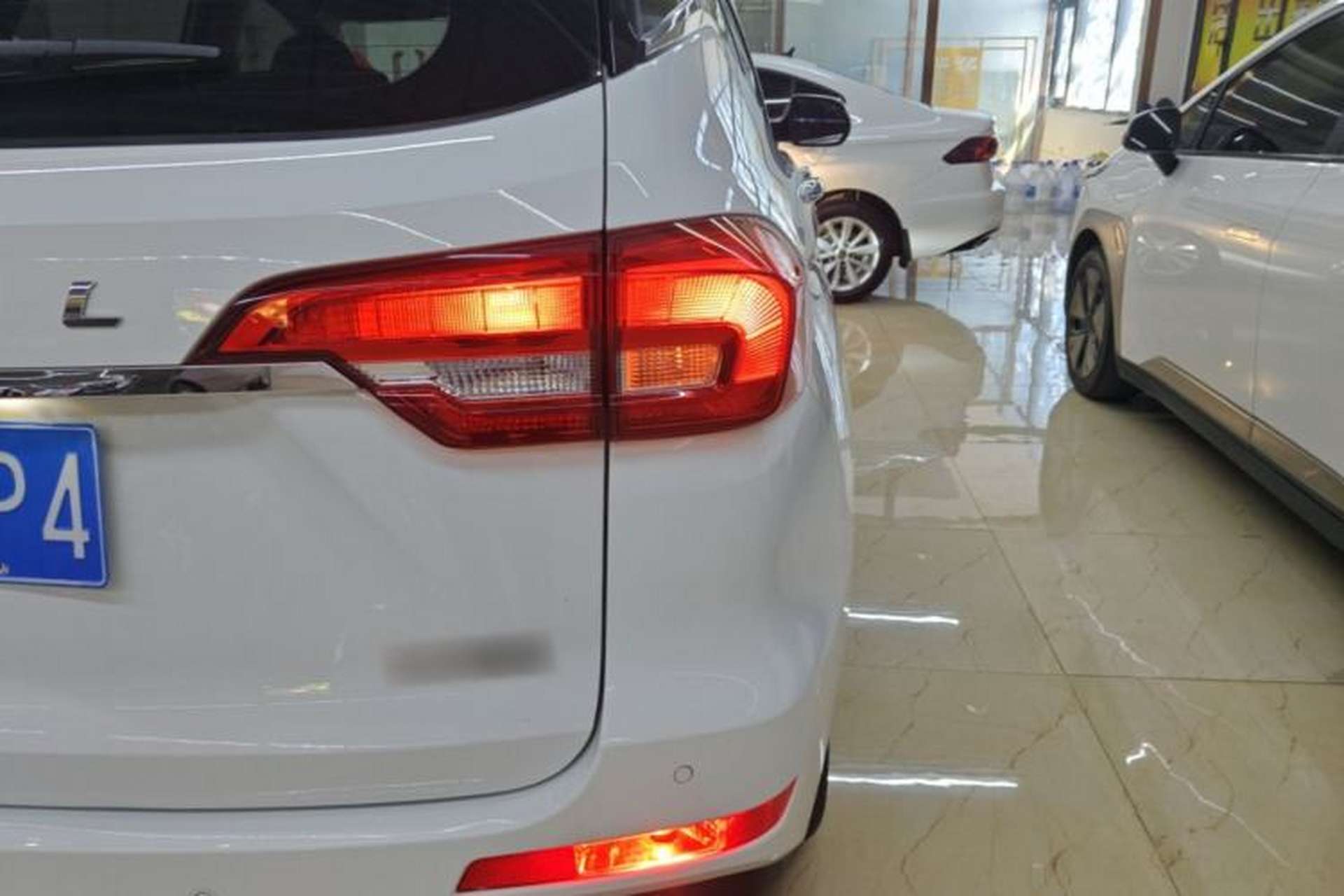 Used Haval M6 2019 1.5T DCT Two-Wheel Drive Elite Version China V Standard Right Rear Taillight