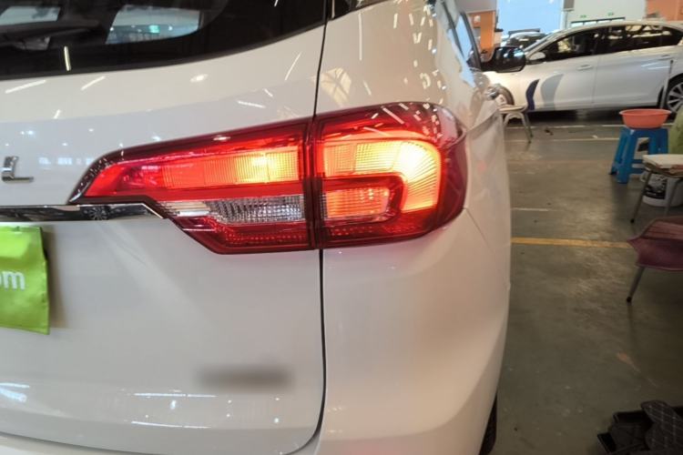 Used Haval M6 2019 1.5T DCT Two-Wheel Drive Value Edition China VI Standard Right Rear Taillight