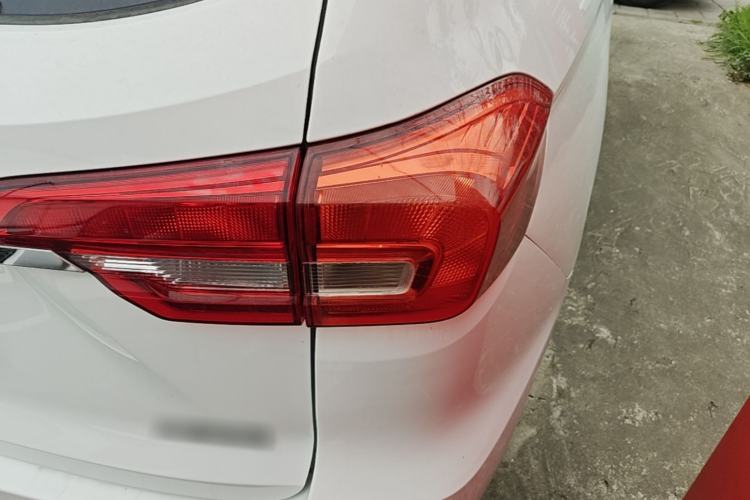 Used Haval M6 2019 1.5T Manual Two-Wheel Drive Urban Version China VI Standard Right Rear Taillight
