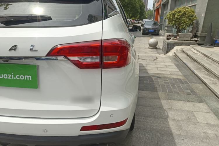Used Haval M6 2019 1.5T DCT Two-Wheel Drive Elite Version China VI Standard Right Rear Taillight
