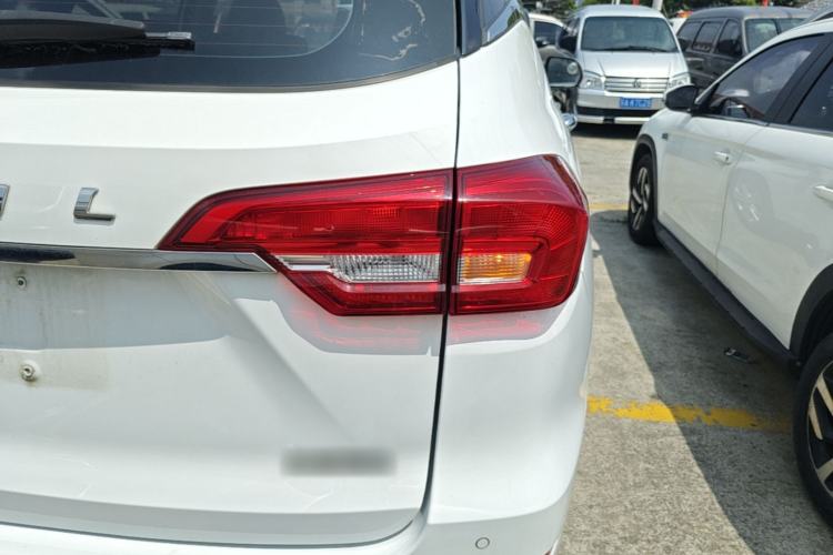 Used Haval M6 2019 1.5T DCT Two-Wheel Drive Value Edition China VI Standard Right Rear Taillight