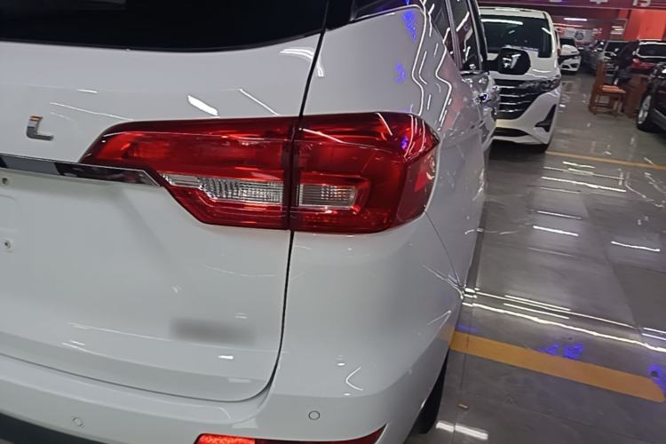 Used Haval M6 2019 1.5T DCT Two-Wheel Drive Elite Version China VI Standard Right Rear Taillight