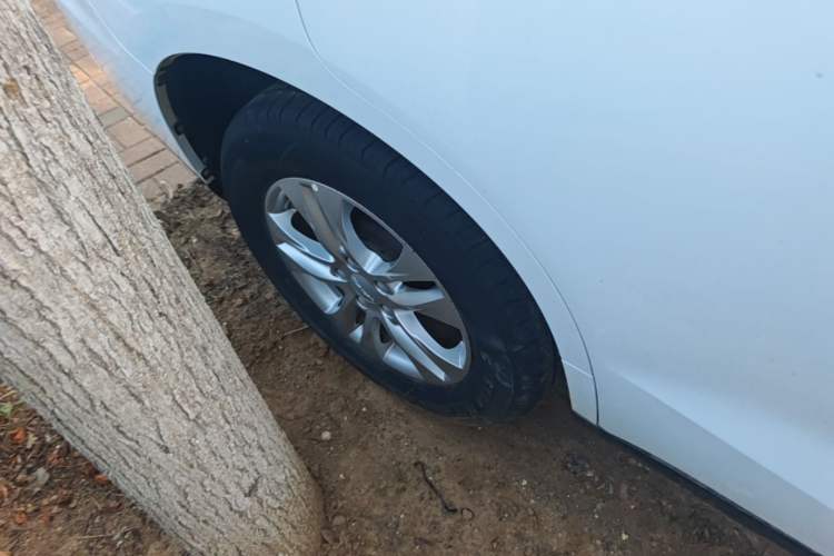 Used Haval M6 2019 1.5T Manual Two-Wheel Drive Urban Version China VI Standard Right Rear Wheel Hub